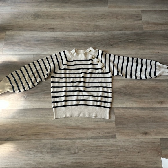 Who What Wear Striped Sweater with Button Accents L - Picture 2 of 7